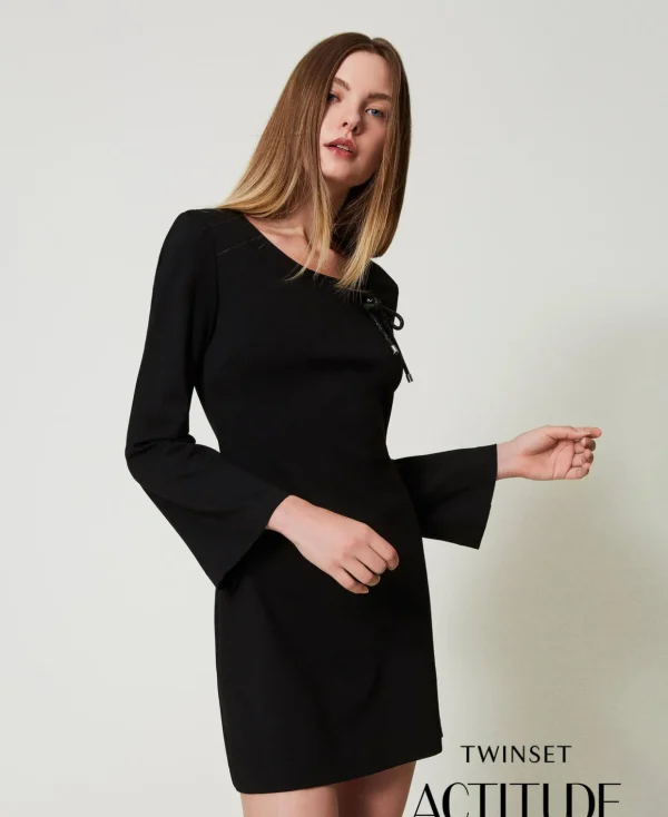 TWINSET Milano Kurze Kleider^Kurzes Kleid Mit Strassbrosche Schwarz
