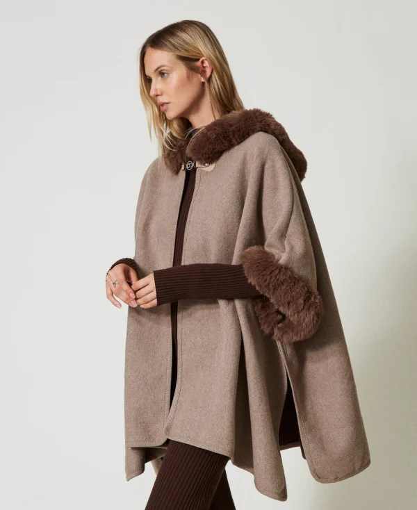 TWINSET Milano Ponchos^Poncho Aus Tuch Und Pelzimitat Malzschokolade